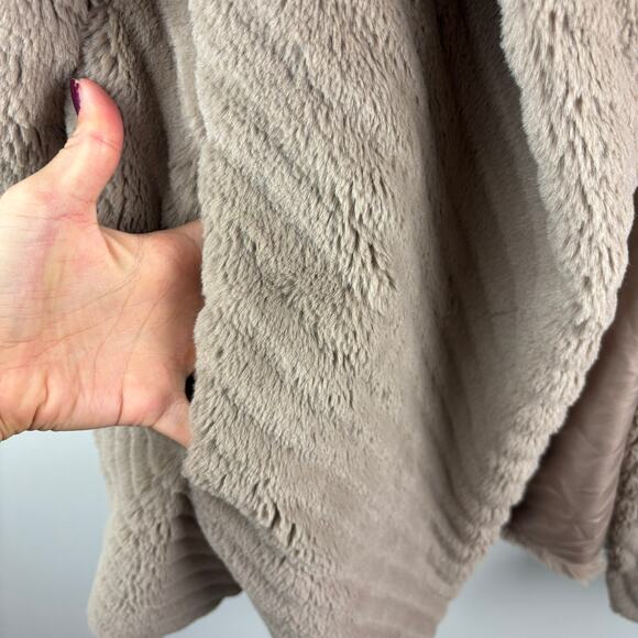QUIET LUXURY Shaggy Coat – BB Dakota Draped Front Dark Cream – Size M - Picture 5 of 9